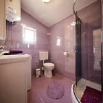 Apartment Ela Crna Punta