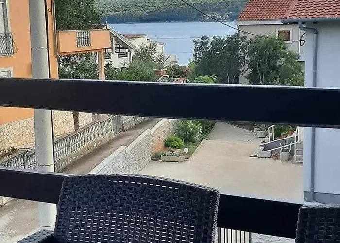 Ela Crna Punta